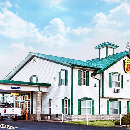 Hotel Super 8 By Wyndham 100 Mile House Extérieur photo