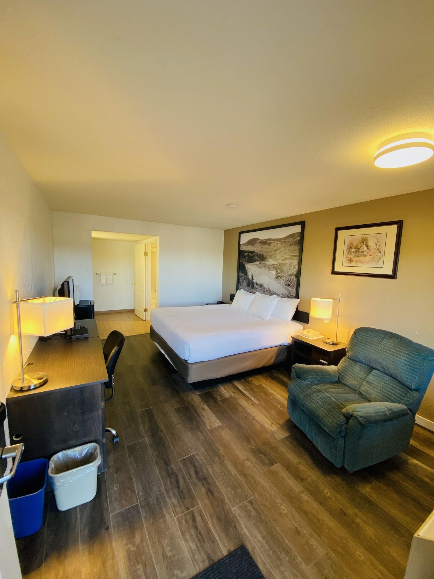 Hotel Super 8 By Wyndham 100 Mile House Extérieur photo