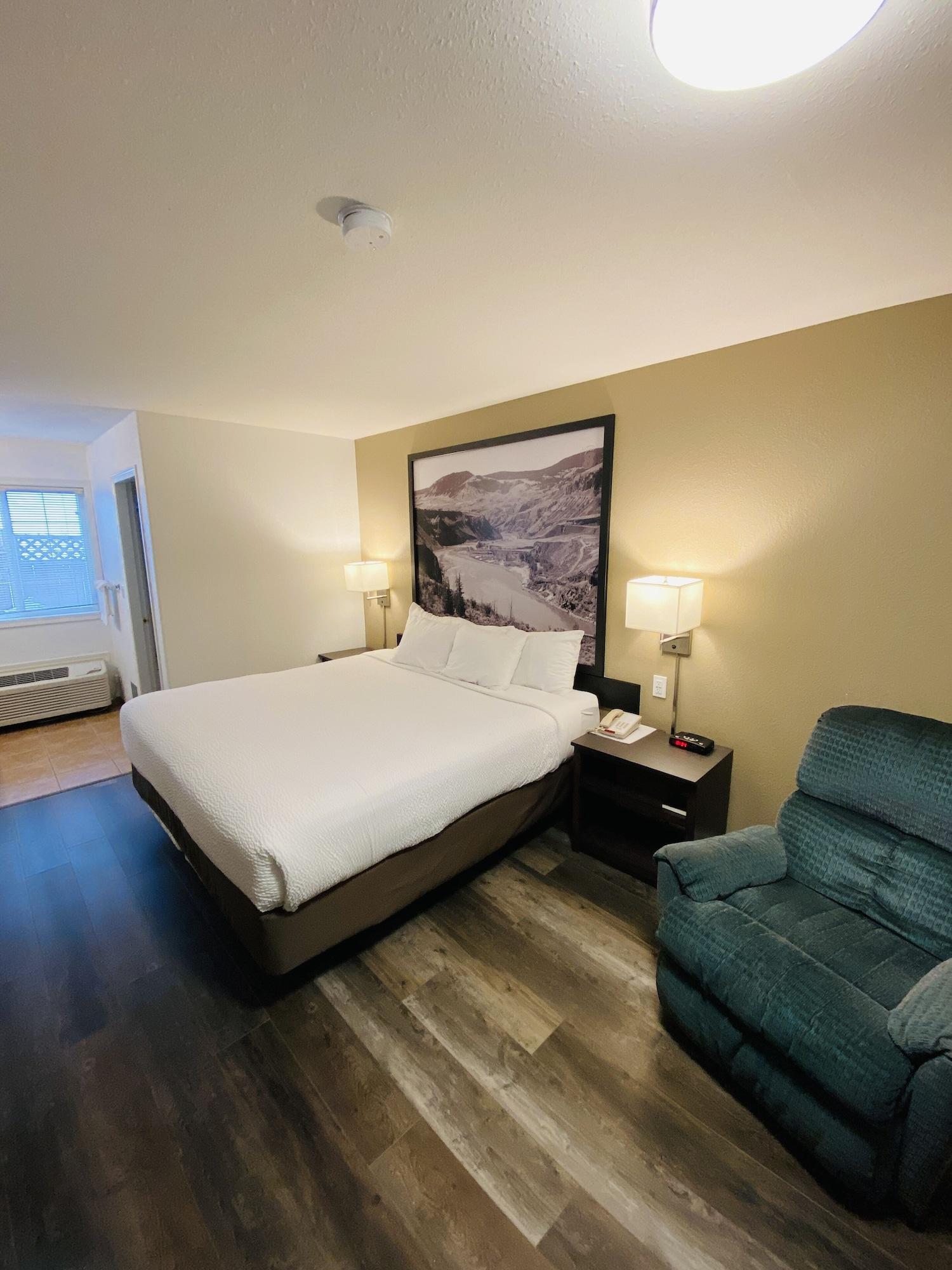 Hotel Super 8 By Wyndham 100 Mile House Extérieur photo